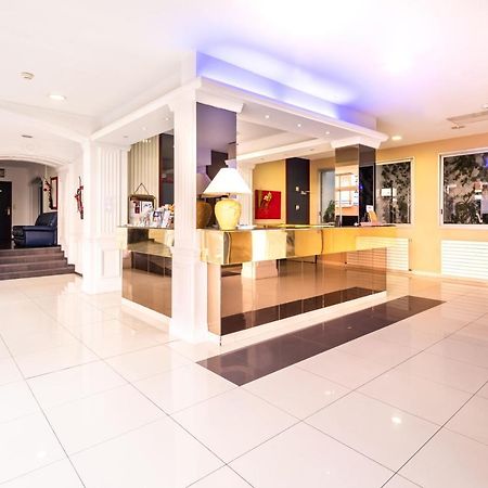 Hotel Estival Arriel ลูร์ด ภายนอก รูปภาพ