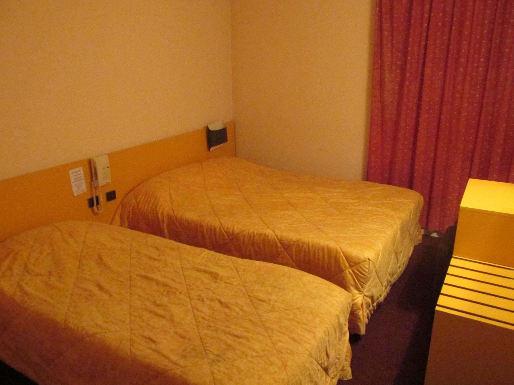 Hotel Estival Arriel ลูร์ด ภายนอก รูปภาพ