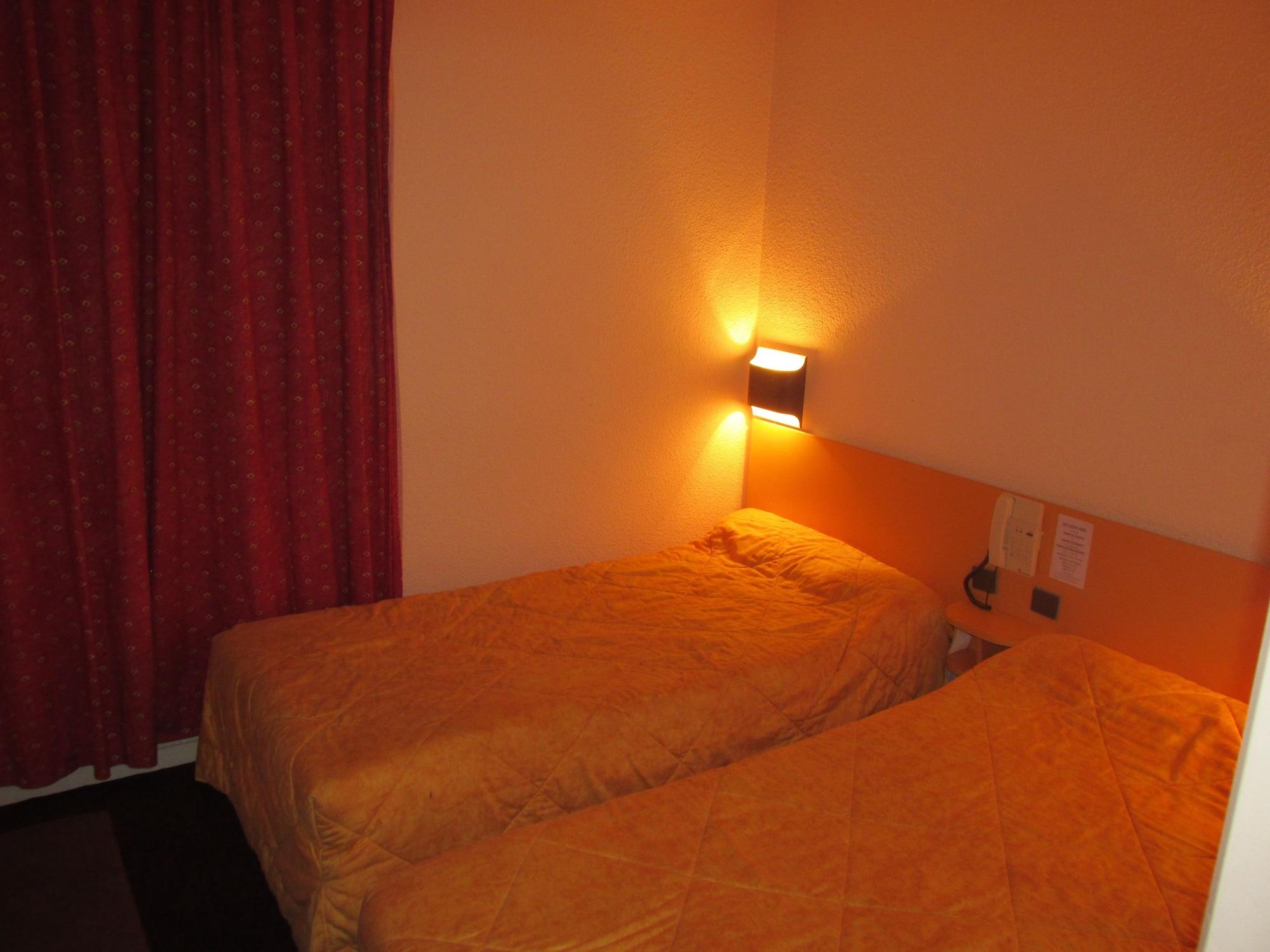 Hotel Estival Arriel ลูร์ด ภายนอก รูปภาพ
