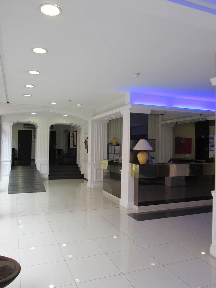 Hotel Estival Arriel ลูร์ด ภายนอก รูปภาพ