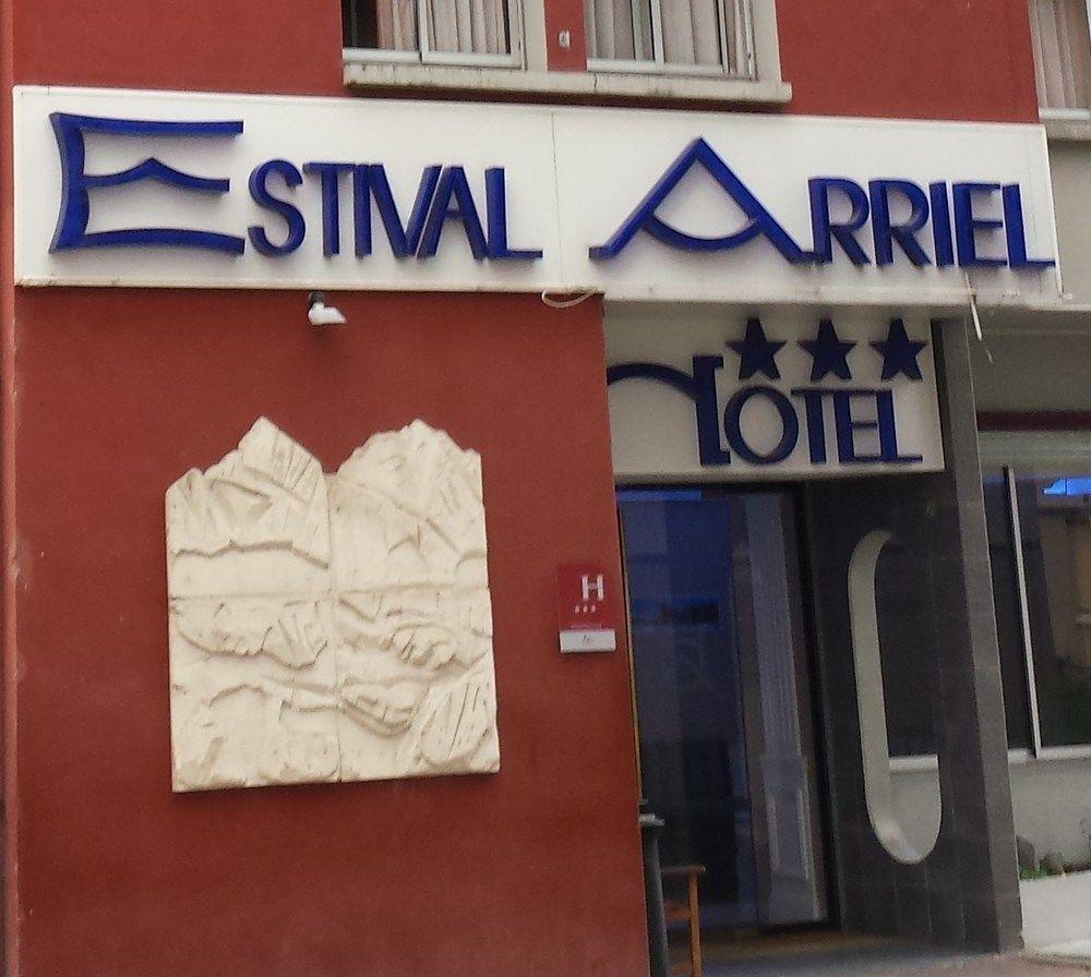 Hotel Estival Arriel ลูร์ด ภายนอก รูปภาพ