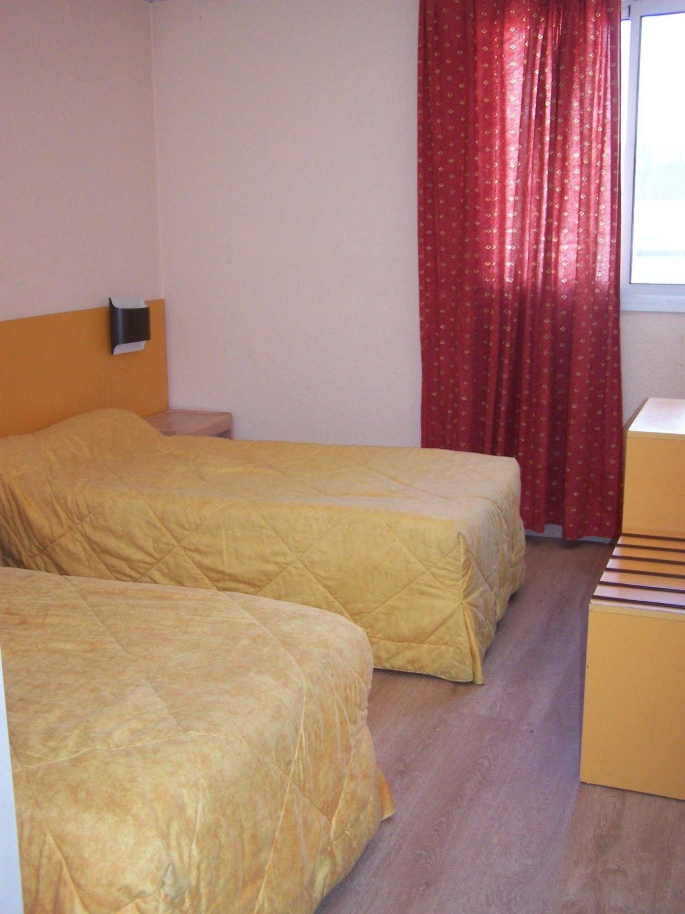 Hotel Estival Arriel ลูร์ด ภายนอก รูปภาพ